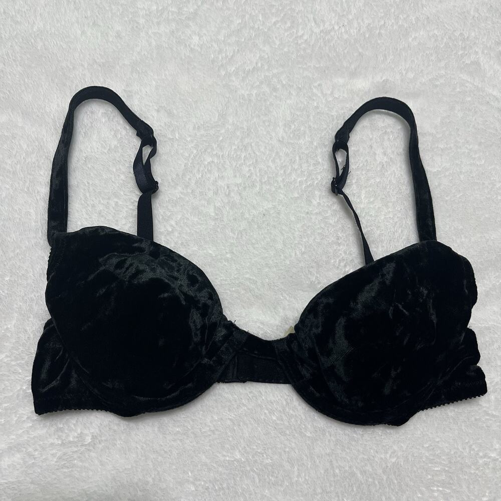 Victorias Secret Velvet Bra 34A Underwire Feminine 90s Y2K Vintage Goth Romantic
